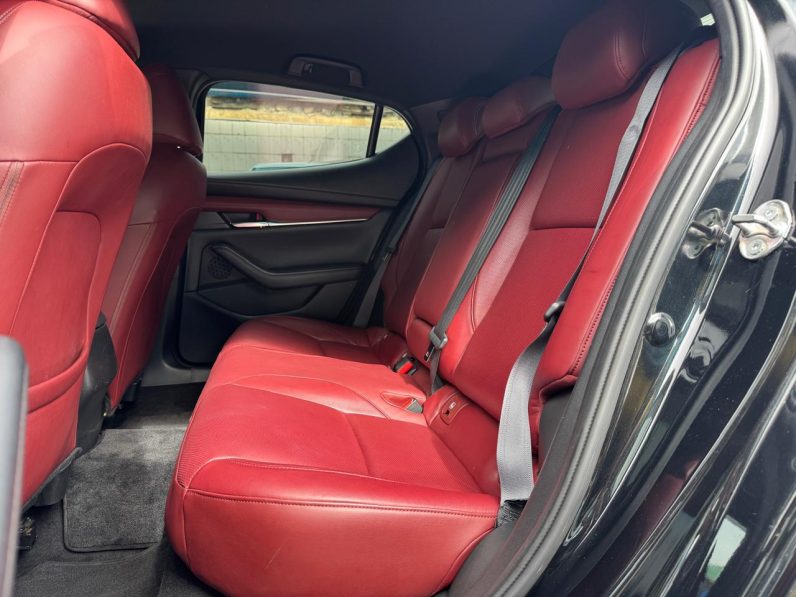 
								Mazda 3 full									