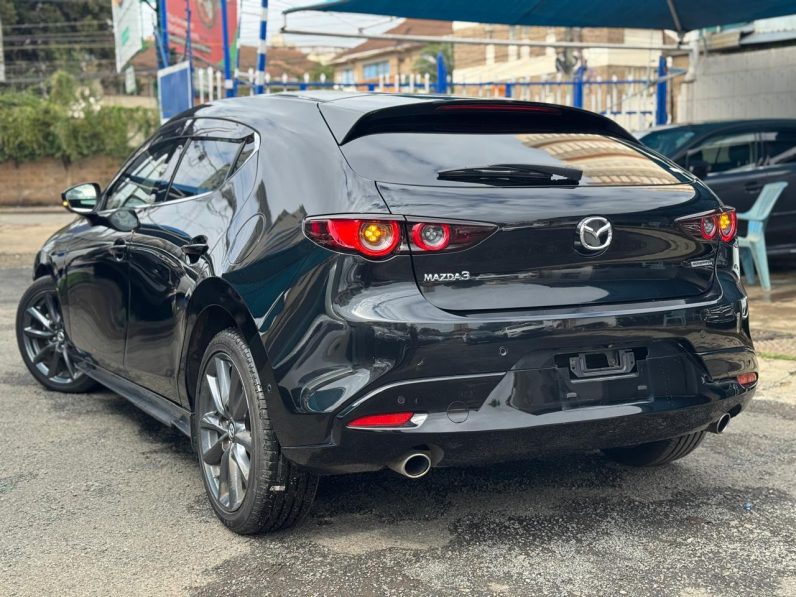 
								Mazda 3 full									