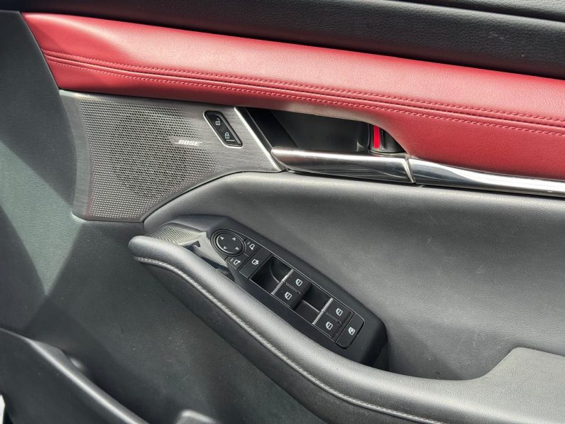 
								Mazda 3 full									