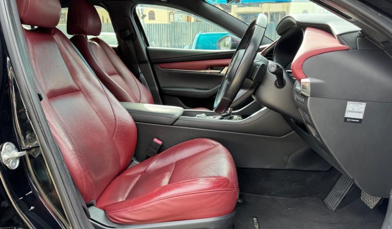 
								Mazda 3 full									