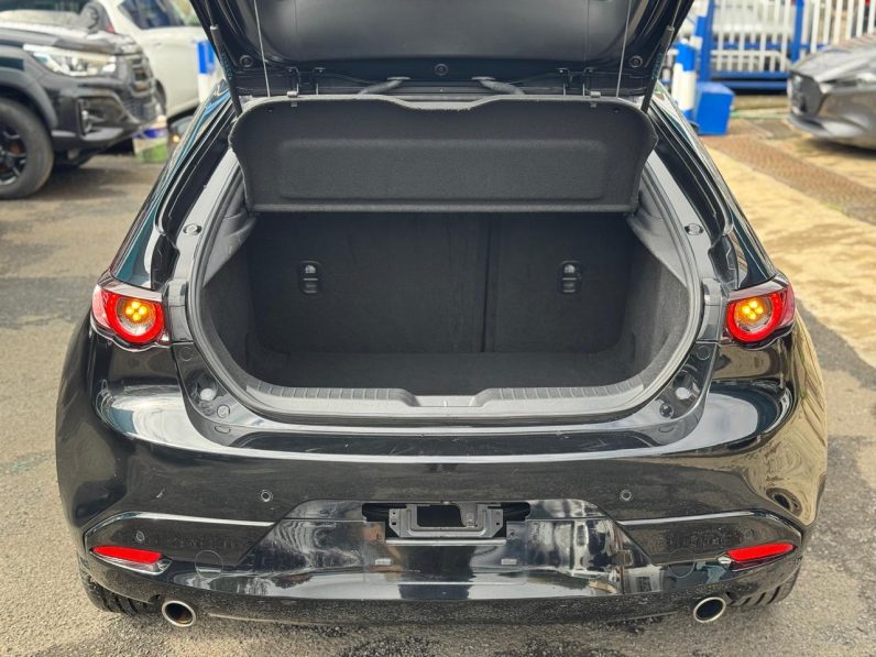 
								Mazda 3 full									