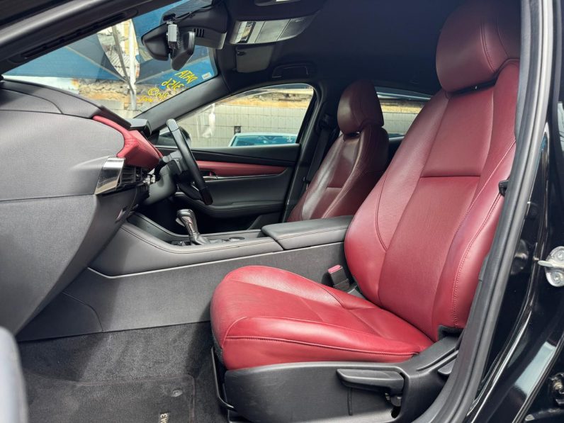 
								Mazda 3 full									