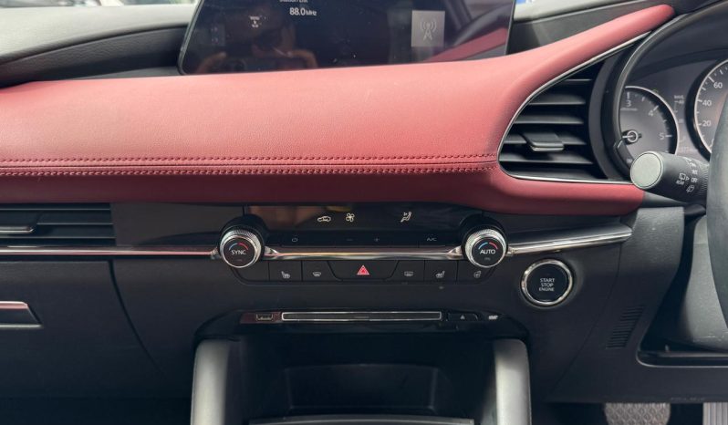 
								Mazda 3 full									