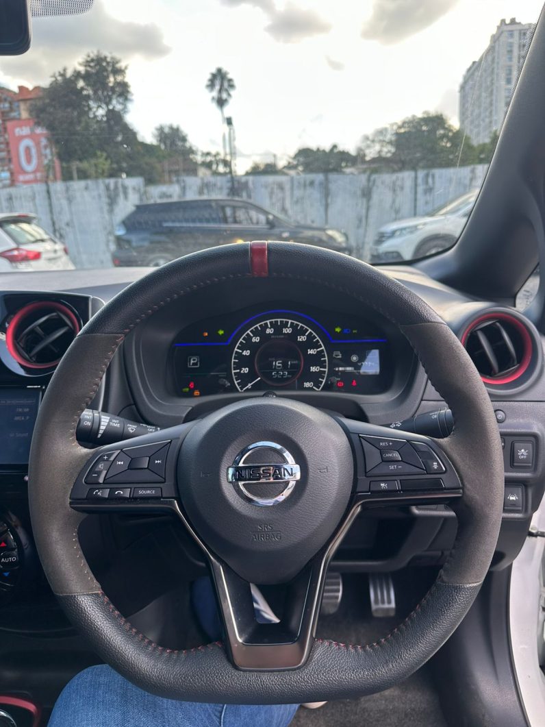
								Nissan Note E-Power Nismo full									