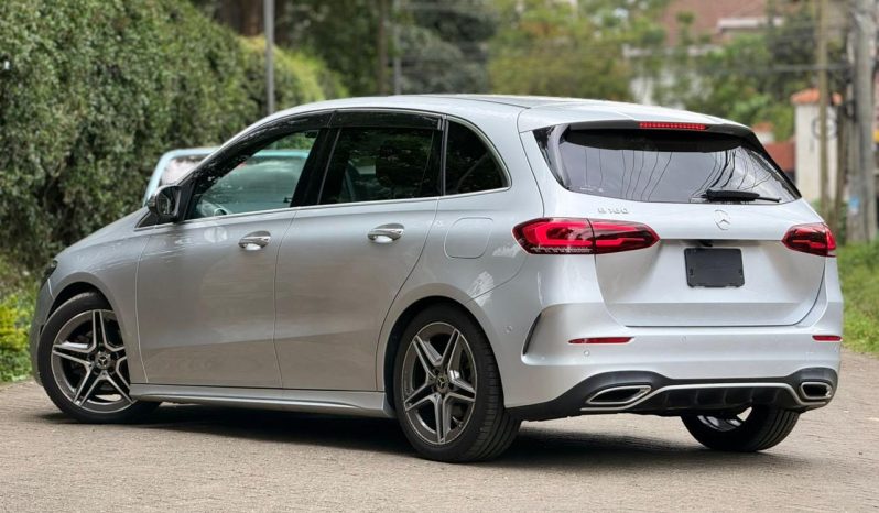 
								Mercedes Benz B180 full									