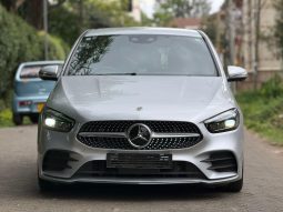 Mercedes Benz B180