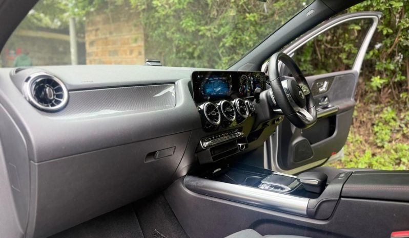 
								Mercedes Benz B180 full									