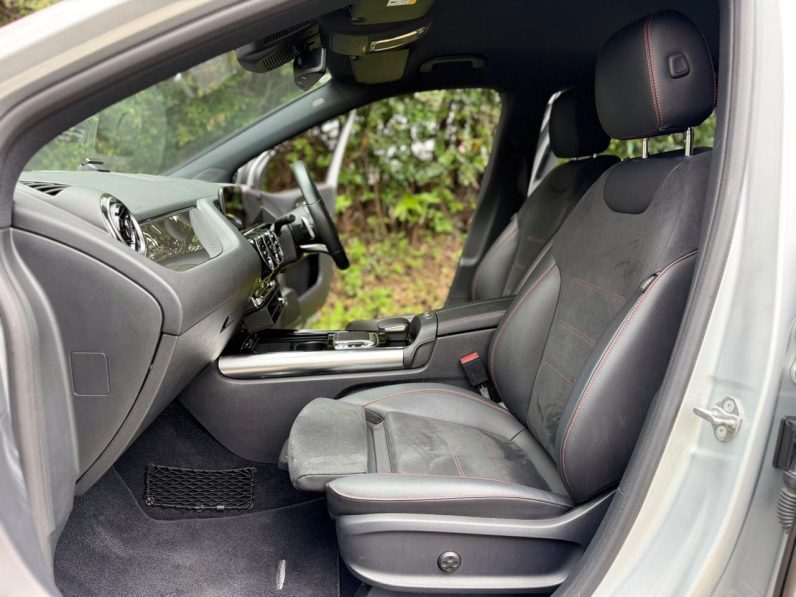 
								Mercedes Benz B180 full									