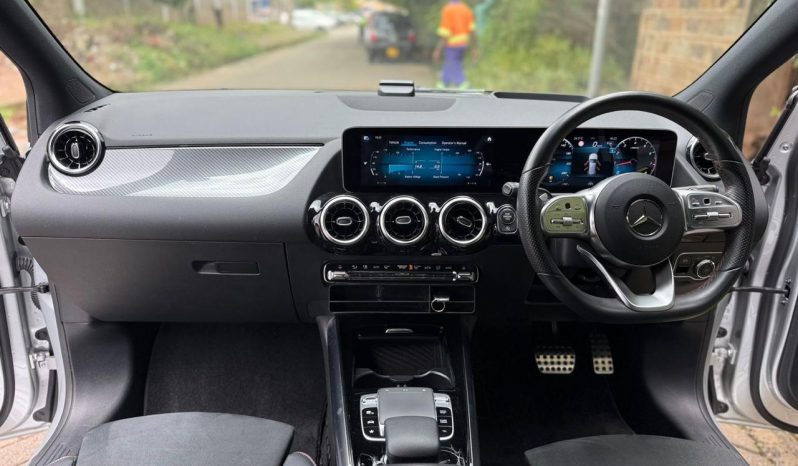 
								Mercedes Benz B180 full									