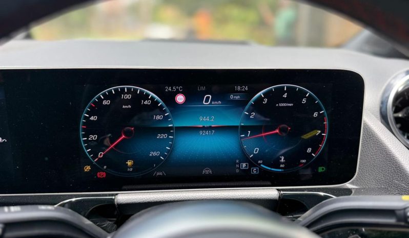 
								Mercedes Benz B180 full									