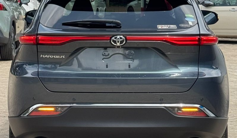 
								Toyota Harrier full									
