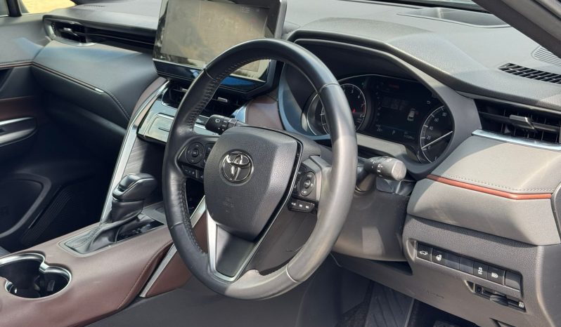 
								Toyota Harrier full									