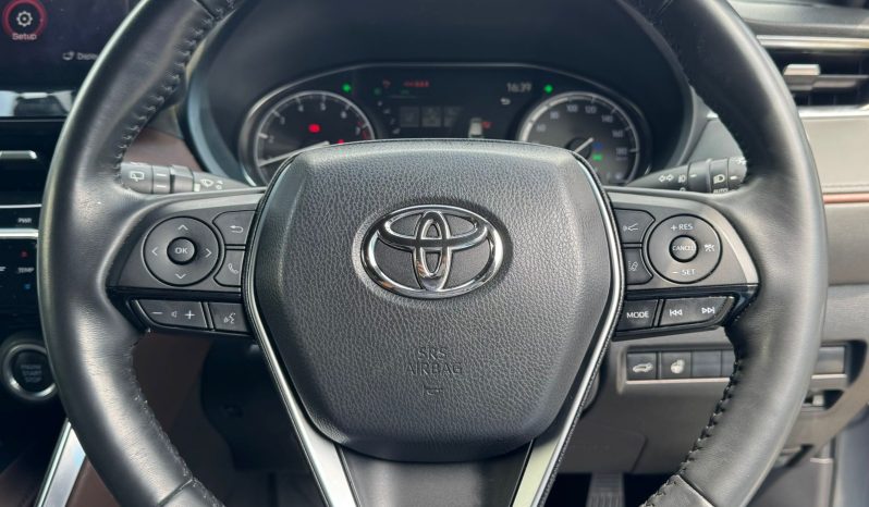 
								Toyota Harrier full									