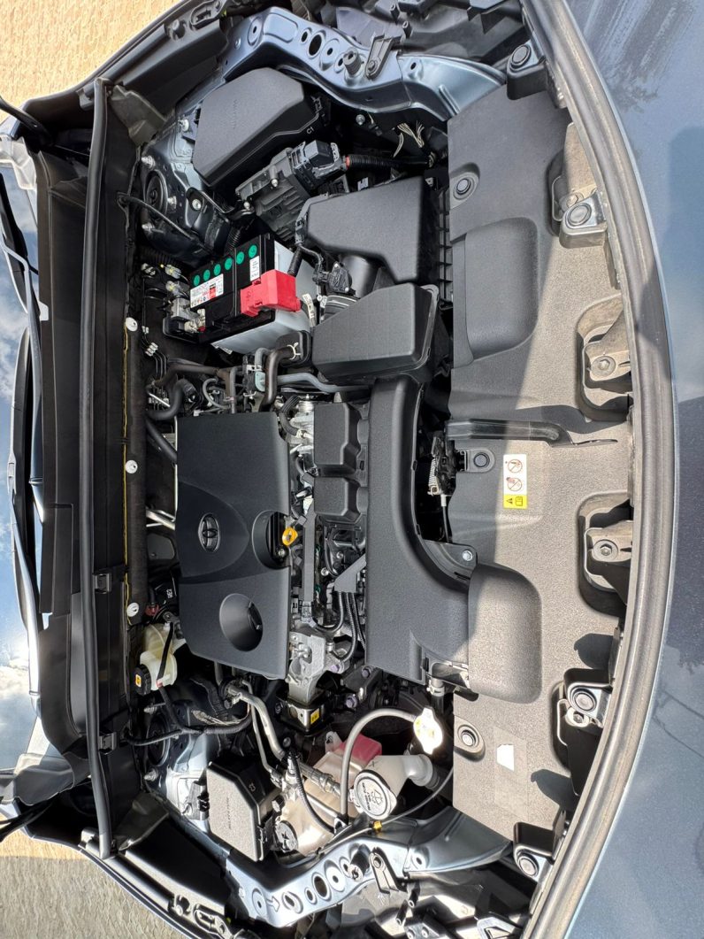 
								Toyota Harrier full									