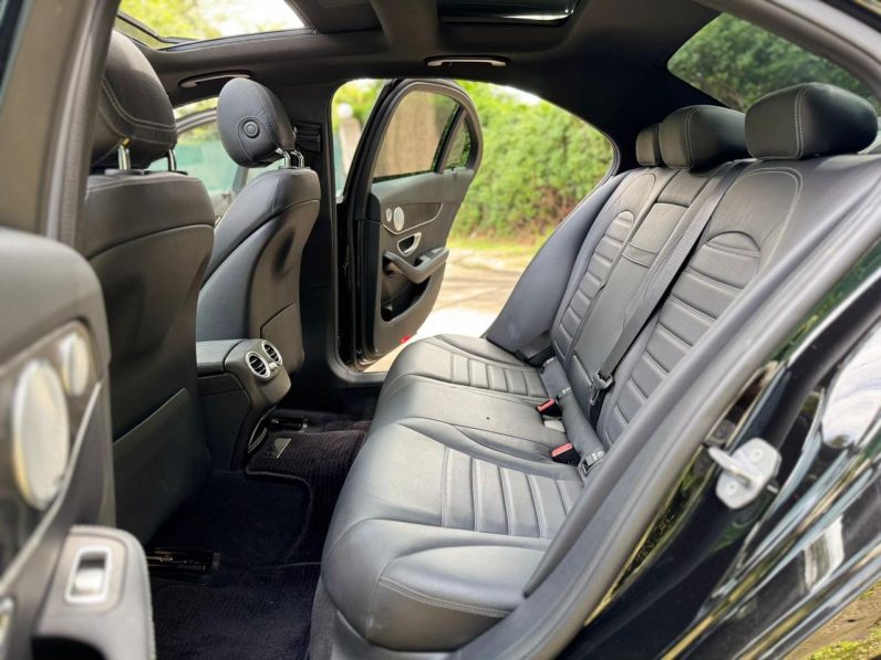 
								Mercedes-Benz C200 full									