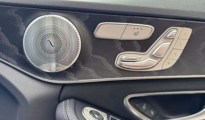 
								Mercedes-Benz C200 full									