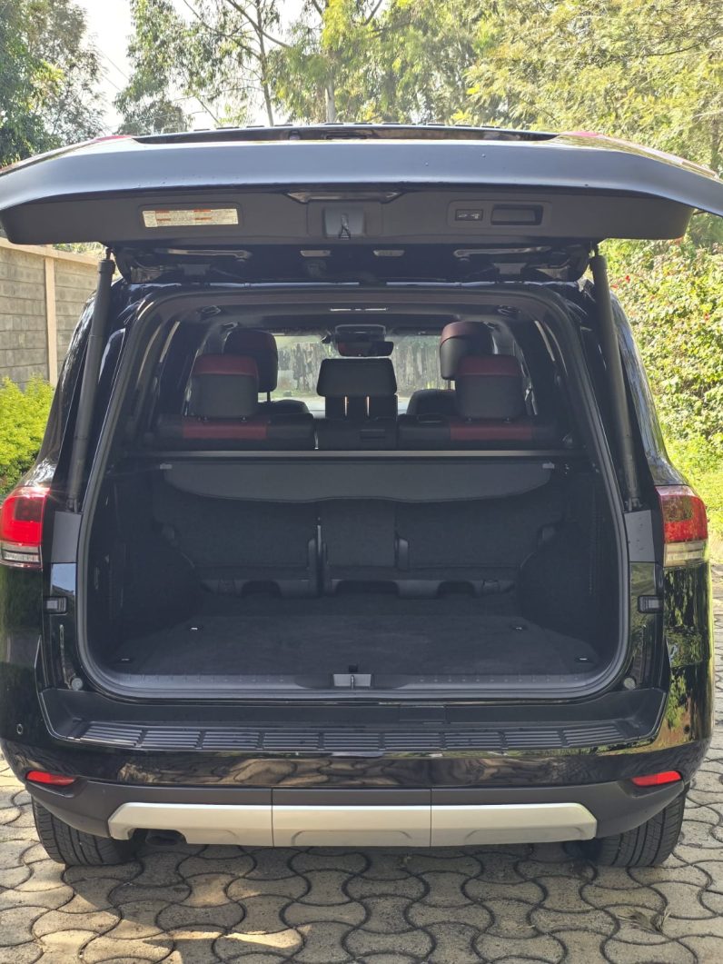 
								Toyota Land Cruiser 300 Series full									