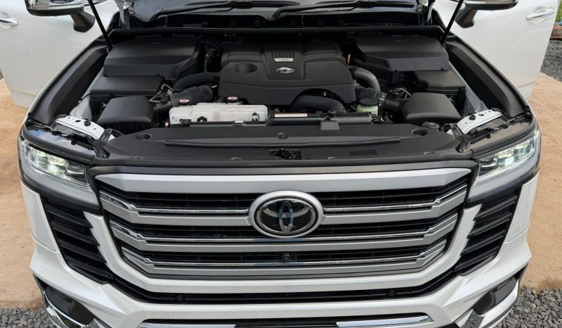 
								Toyota Land Cruiser  LC300 ZX full									