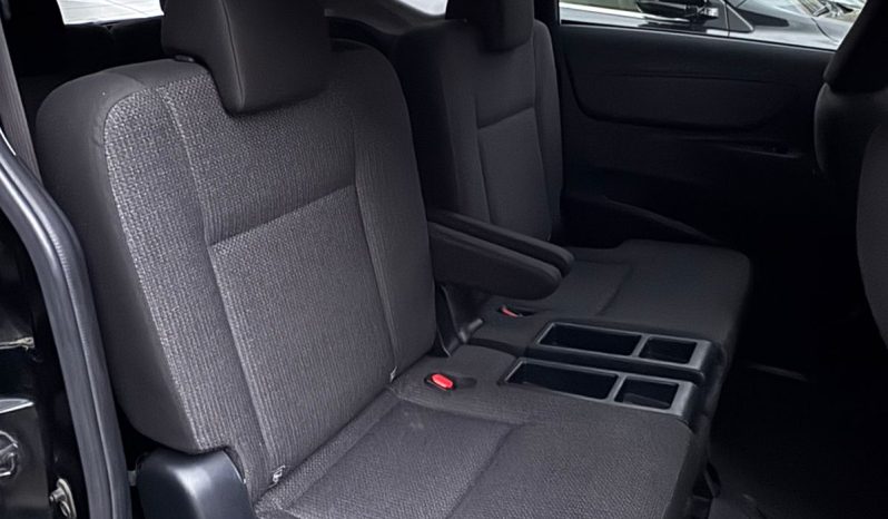 
								Toyota Sienta full									
