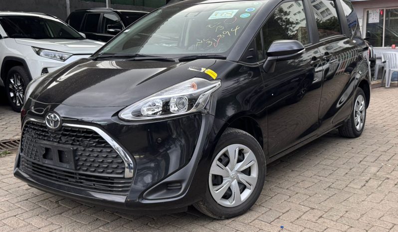
								Toyota Sienta full									