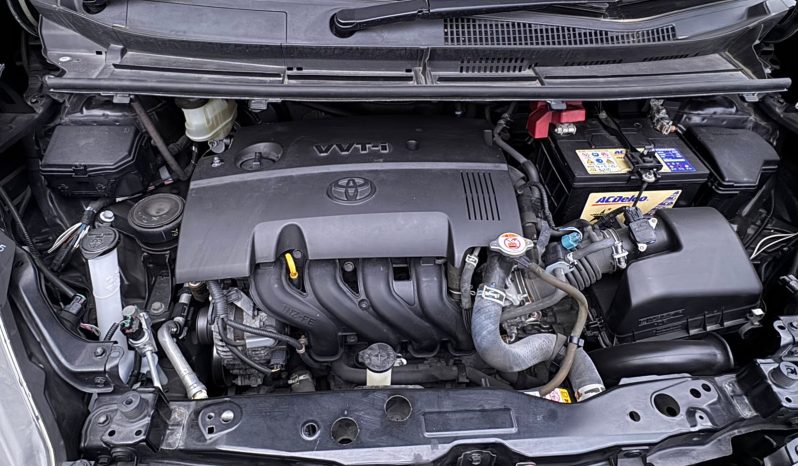 
								Toyota Sienta full									