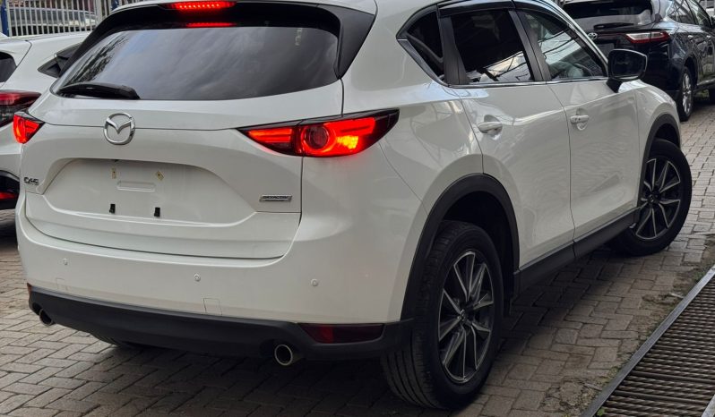 
								Mazda CX-5 full									