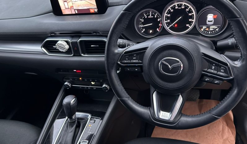 
								Mazda CX-5 full									