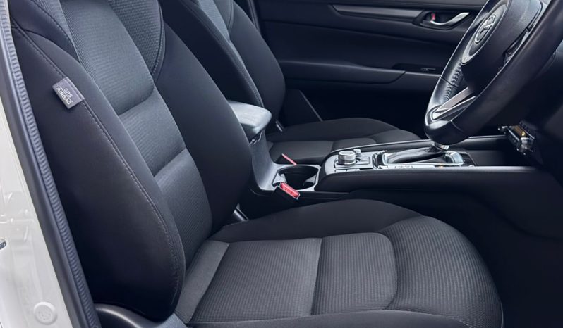 
								Mazda CX-5 full									