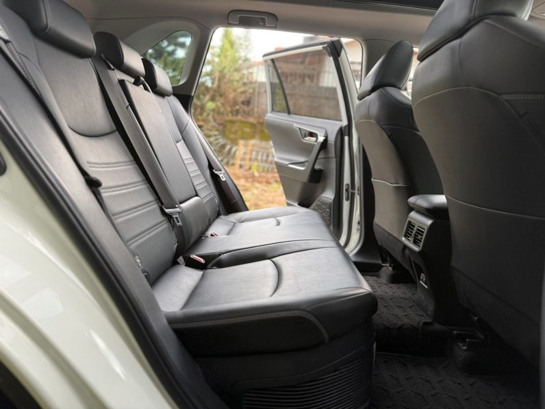 
								Toyota Rav4 G full									