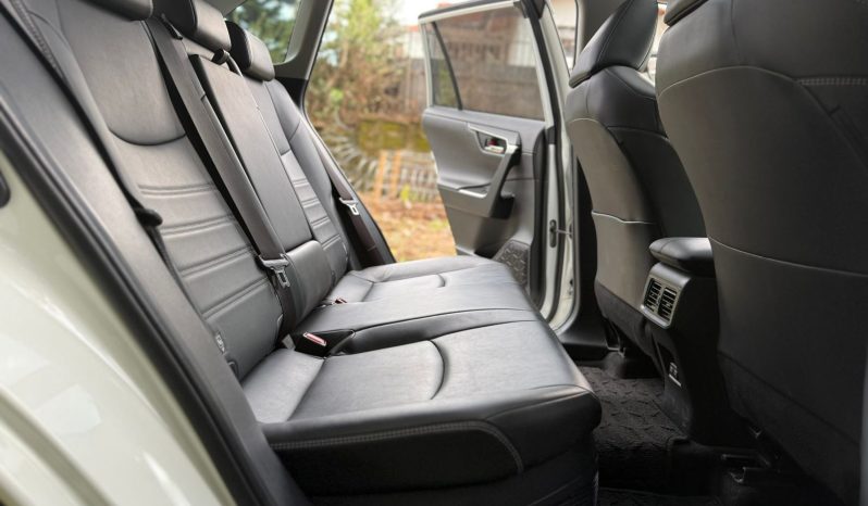 
								Toyota Rav4 G full									