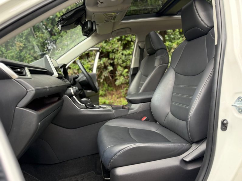 
								Toyota Rav4 G full									
