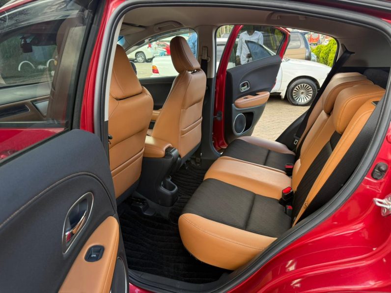 
								Honda Vezel full									