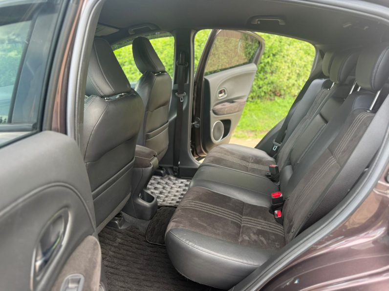
								Honda Vezel RS full									