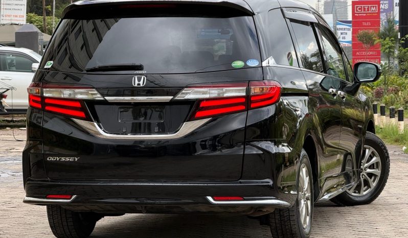 
								Honda Odyssey full									