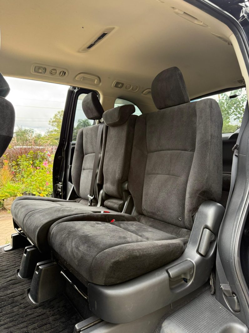 
								Honda Odyssey full									