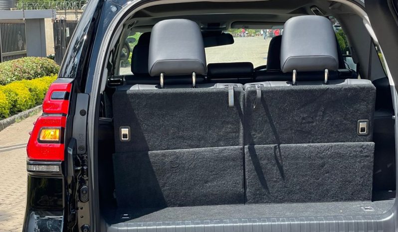 
								Toyota Land Cruiser Prado TXL full									