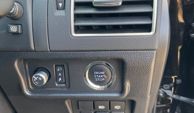 
								Toyota Land Cruiser Prado TXL full									