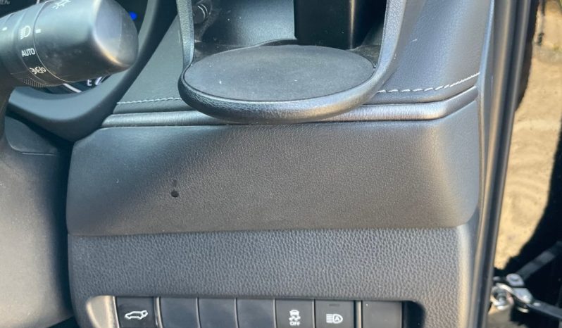 
								Toyota Harrier full									