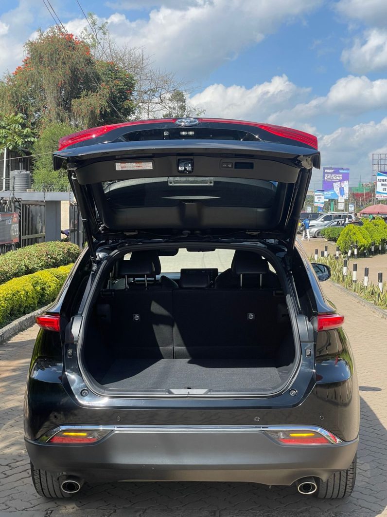 
								Toyota Harrier full									