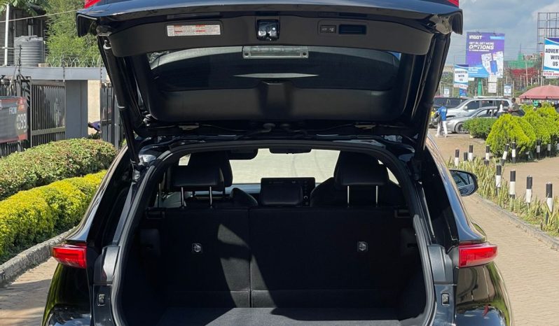 
								Toyota Harrier full									