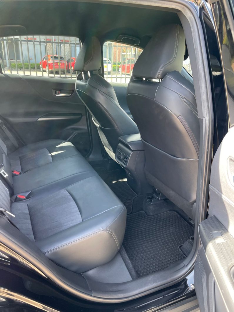 
								Toyota Harrier full									
