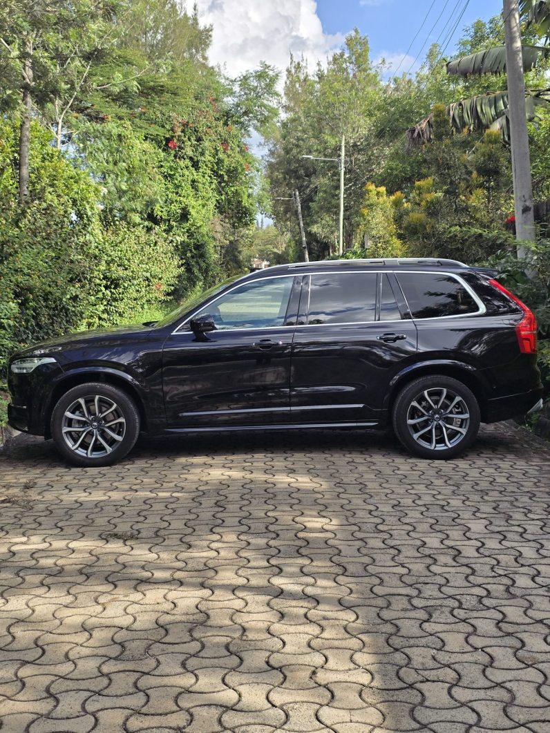 
								Volvo XC90 T5 full									