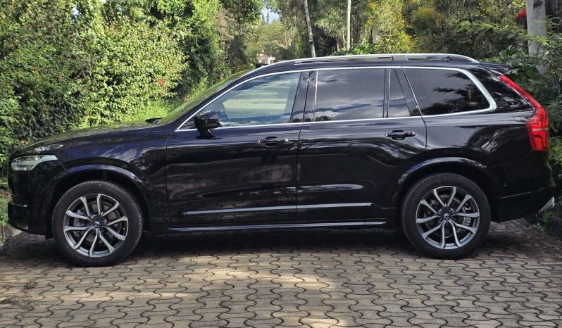 
								Volvo XC90 T5 full									