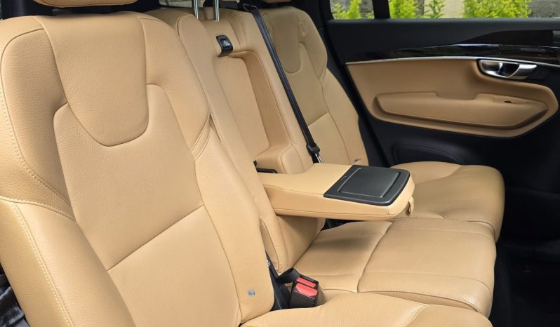 
								Volvo XC90 T5 full									