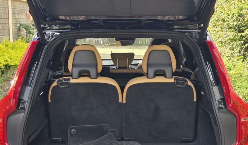 
								Volvo XC90 T5 full									