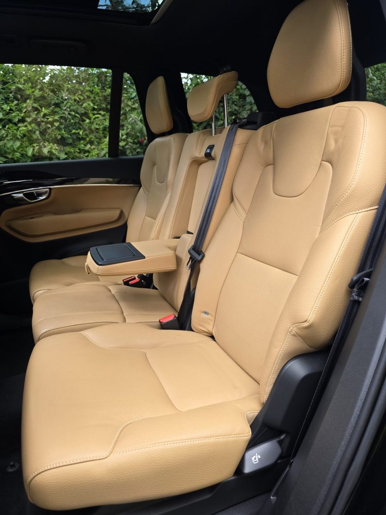 
								Volvo XC90 T5 full									
