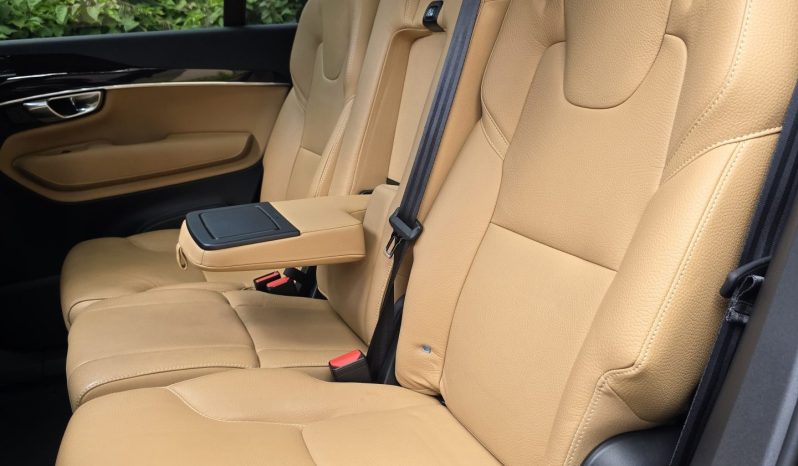 
								Volvo XC90 T5 full									