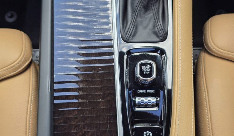 
								Volvo XC90 T5 full									