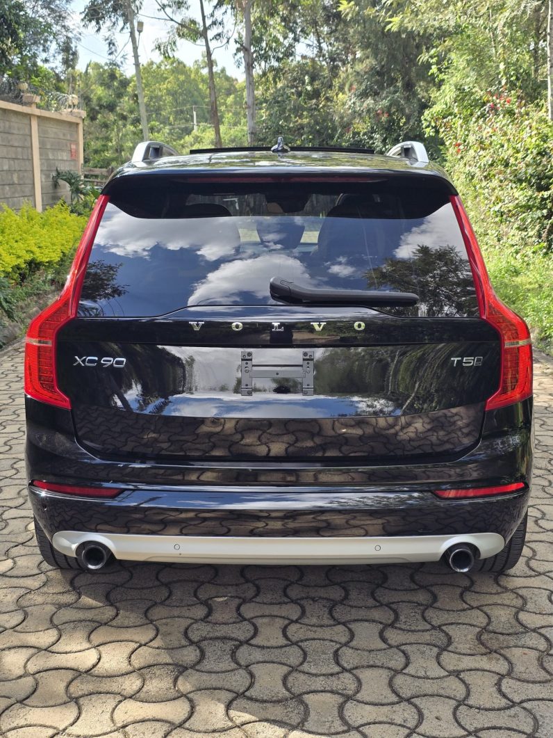 
								Volvo XC90 T5 full									
