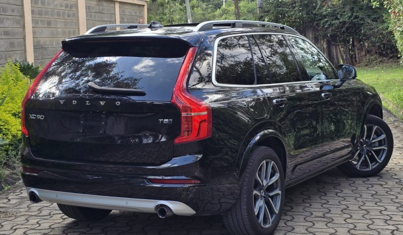 
								Volvo XC90 T5 full									